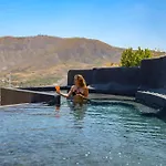 Hotel Nano 3*