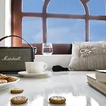 Nano Hotel